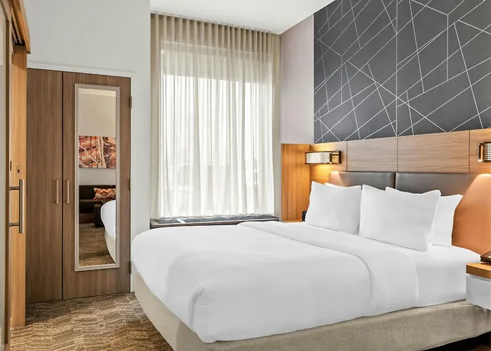 Hotel Springhill By Marriott West 3*
