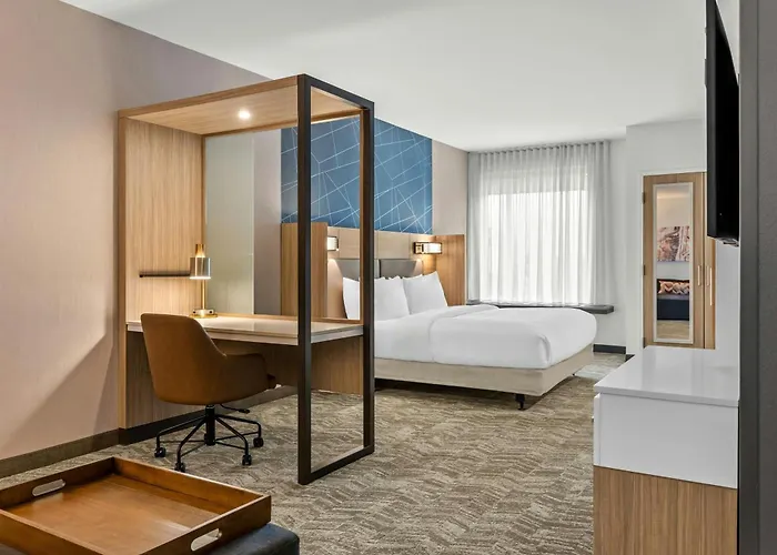 Hotel Springhill By Marriott West 3*