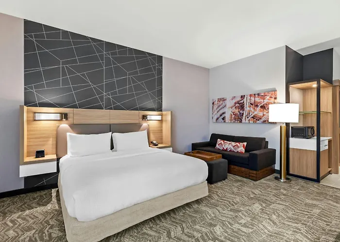Springhill By Marriott West 3*