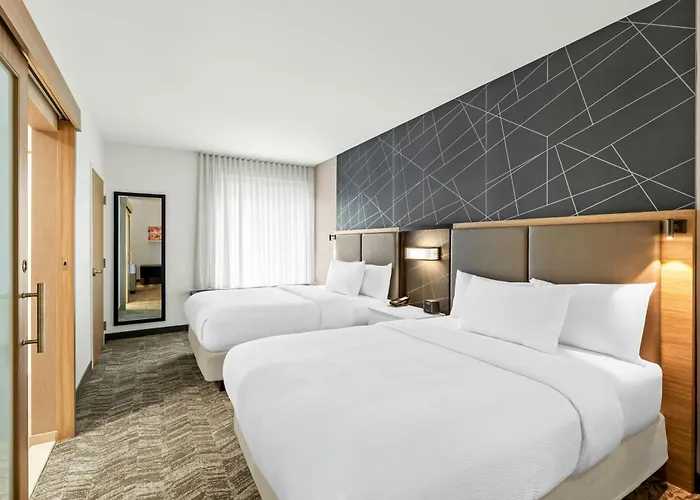 Springhill By Marriott West Hotel 3*