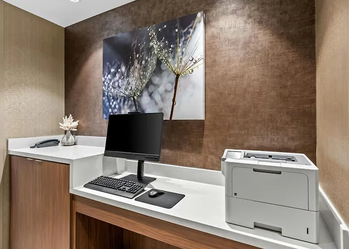 Springhill By Marriott West Hotel