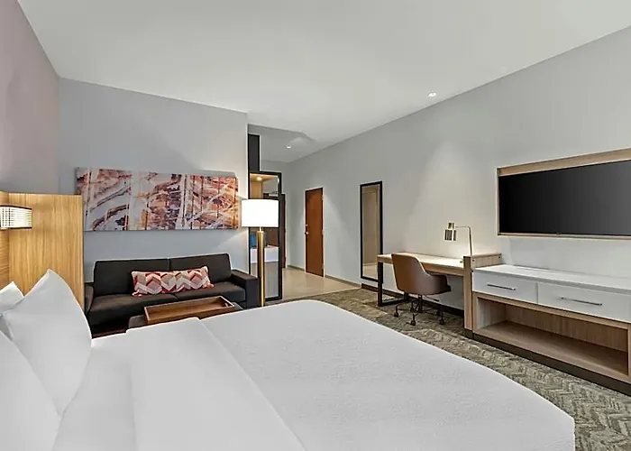 Springhill By Marriott West Hotel