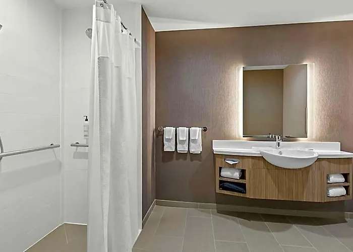 Hotel Springhill By Marriott West 3*